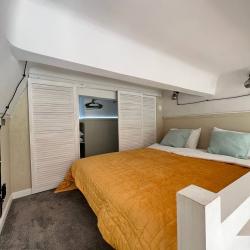 Двухуровневые апартаменты-студия Loft Sunny
