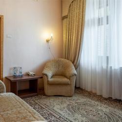 2-комнатный номер люкс с 1 двуспальной кроватью (Корпус 2)