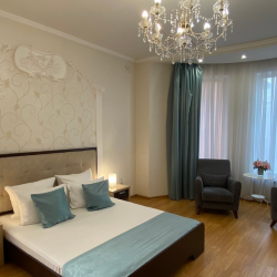 Номер комфорт улучшенный с 1 двуспальной кроватью