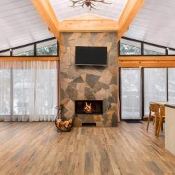 Фото Отель Охта Парк коттеджи