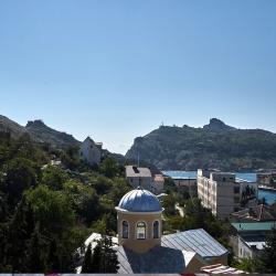 Комната улучшенная с 1 двуспальной кроватью (с завтраком)