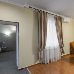 Номер люкс с 1 двуспальной кроватью