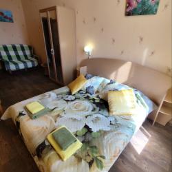 3-местный номер стандарт улучшенный с 2 односпальными кроватями