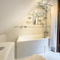 Номер стандарт с 1 односпальной кроватью (мансарда)