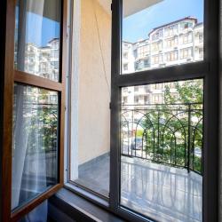 2-комнатные апартаменты улучшенные Крымская 22, корпус 1, кв.202 с 2 двуспальными кроватями