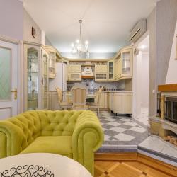 фото 1 RentalSPb (РенталСПб) на улице Чайковсокго 2/7