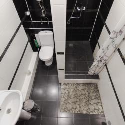 Койко-место на двухъярусной кровати в общем 16-местном номере (общие удобства)