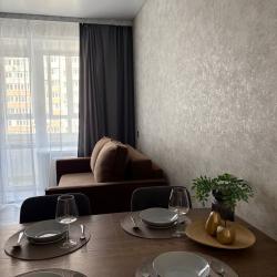 Фото День Ночь апартаменты - Новая квартира в центре города - все рядом.