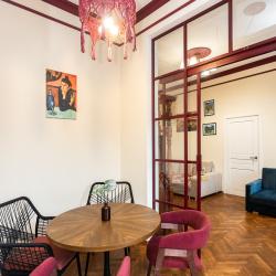 Апартаменты улучшенные Калининград, улица Сержанта Колоскова, 1а