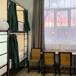 Кровать в 8-местном общем женском номере (общие удобства)