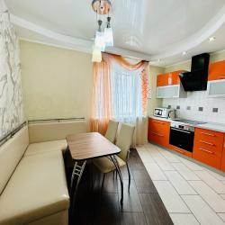 2-комнатные апартаменты улучшенные Красноармейская, 100