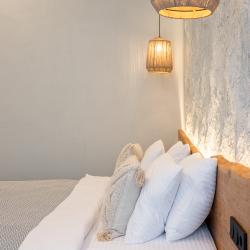 Номер полулюкс с 1 двуспальной кроватью и диваном