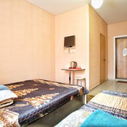 Номер стандарт семейный с 1 односпальной и 1 двуспальной кроватью