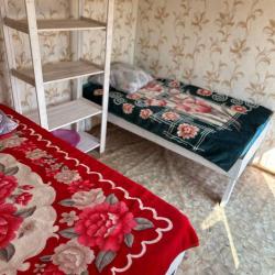 Коттедж эконом с 2 односпальными и 2 двуспальными кроватями
