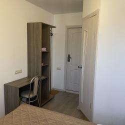 Комната стандарт с 1 двуспальной кроватью и креслом-кроватью
