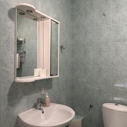 2-местный номер эконом стандарт с 1 двуспальной кроватью