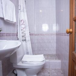 Номер стандарт с 1 двуспальной кроватью
