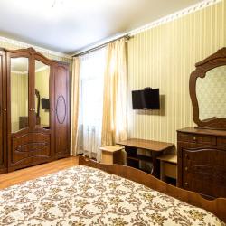 Комната полулюкс с 2 двуспальными кроватями