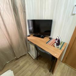 Номер комфорт с 1 односпальной и 1 двуспальной кроватью