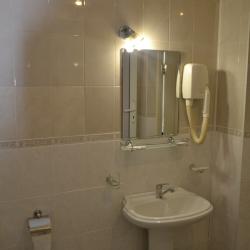 Номер стандарт с 1 двуспальной кроватью