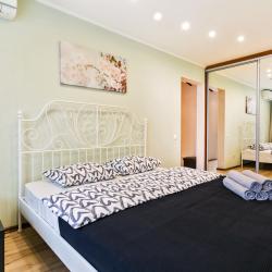 фото 1 MaxRealty24 (МаксРеалти24) на Мичуринском 38