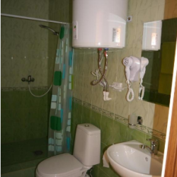 Номер стандарт с 1 двуспальной кроватью