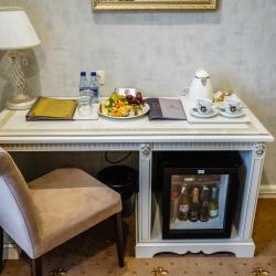 Номер люкс с 1 двуспальной кроватью (с завтраком)