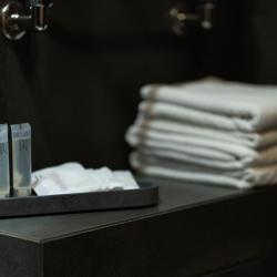 Номер люкс комфорт с 1 двуспальной кроватью