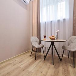 2-местные 1-комнатные апартаменты студия с 1 двуспальной кроватью