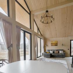 Фото Отель BarnHouse Village (БарнХаус Виллэдж)