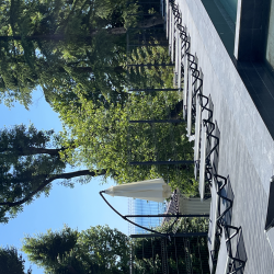 Фото Стильные апартаменты в 10-и минутах от моря