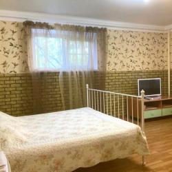 Фото Апартаменты на улице Широкая 34