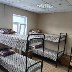 Кровать в 6-местном общем номере