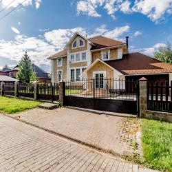 Фото Отель Дом на улице Центральная 55