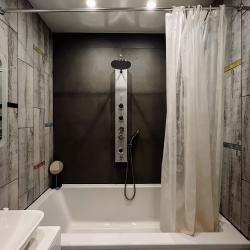 Фото Апартаменты на набережной Ярыгинская 15