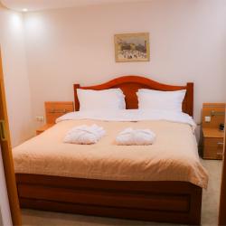 Номер люкс бизнес с 1 двуспальной кроватью