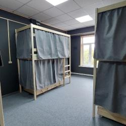 Кровать в 6-местном общем номере