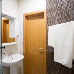 Номер полулюкс с 1 двуспальной кроватью