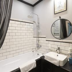 2-комнатные апартаменты улучшенные Казань, улица Павлюхина, д. 108Б