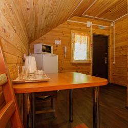 Номер стандарт с 2 односпальными кроватями (с завтраком, мансарда)