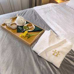 Номер полулюкс с 1 двуспальной кроватью №7