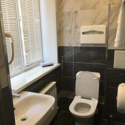 Номер полулюкс улучшенный с 1 двуспальной кроватью (с завтраком) #209