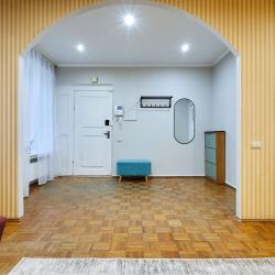 Фото Отель FlatStay Владимирский 15| Большая 3шка в центре
