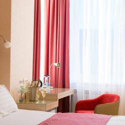 Номер стандарт с 1 двуспальной кроватью