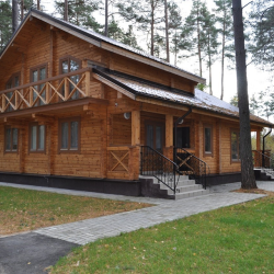 8-местный гостевой дом