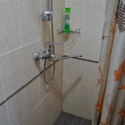 Номер стандарт с 1 односпальной и 1-5 спальной кроватью (с завтраком)