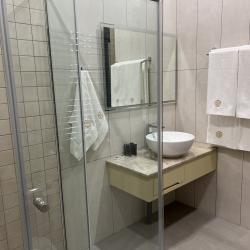 Номер стандарт улучшенный с 2 односпальными кроватями (непрозрачное окно)
