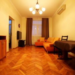 фото 1 Tverskaya Street (Тверская Стрит) на улице Тверская 8 корпус 2