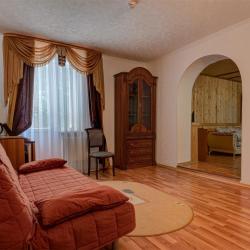 Фото Отель Гоначхир