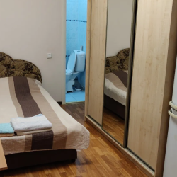 Номер эконом стандарт с 1 двуспальной кроватью